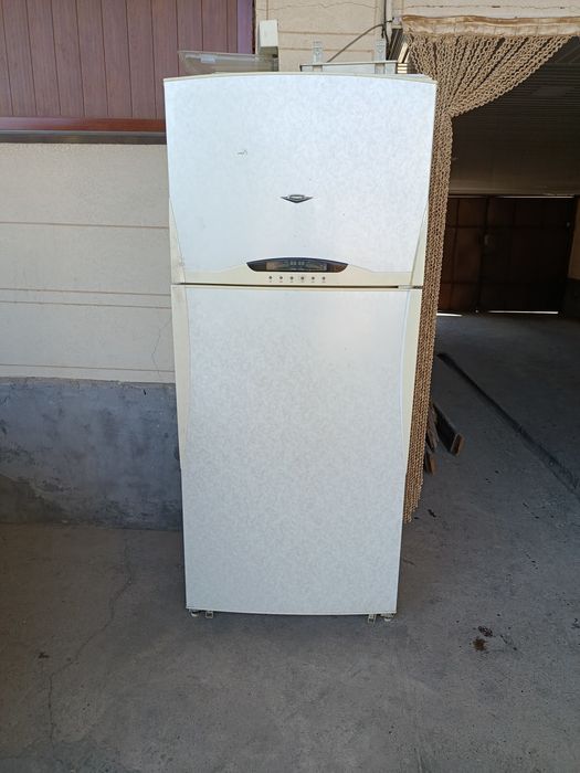 Xoladelnik sotiladi vestel