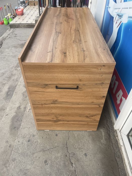 Parta Sotiladi bo’yi 80cm eni 60cm uzunligi 1.5m yangidek 3,4kun ishla