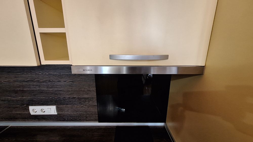 Кухненско обзавеждане с бар