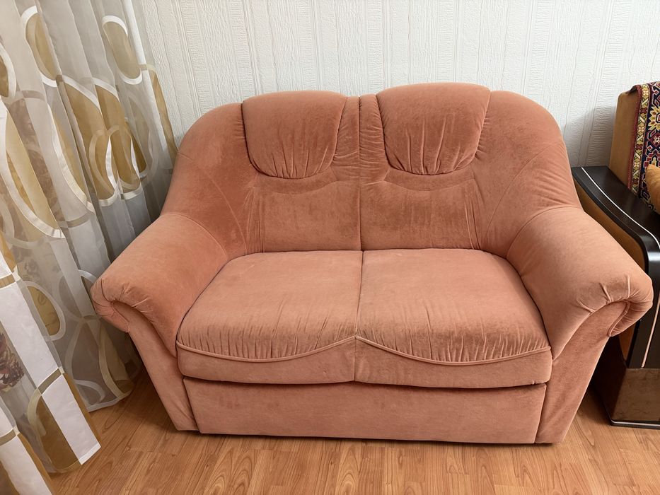 Продам раздвижные диваны