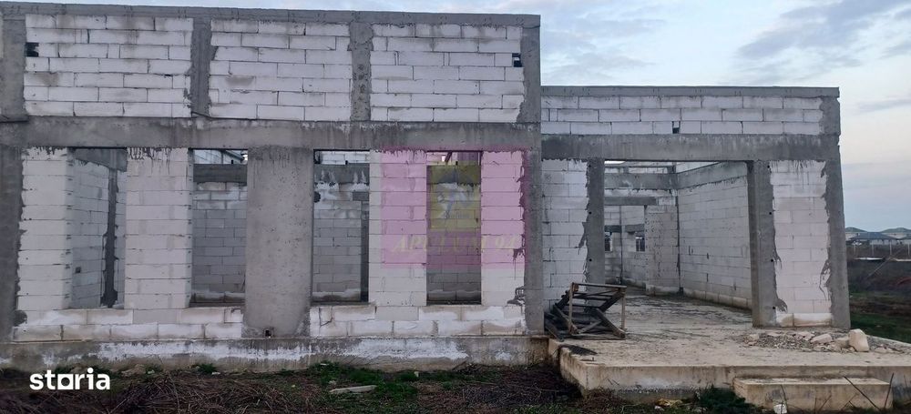 Săbăreni, casă la rosu 116 mp utili, curte 607 mp