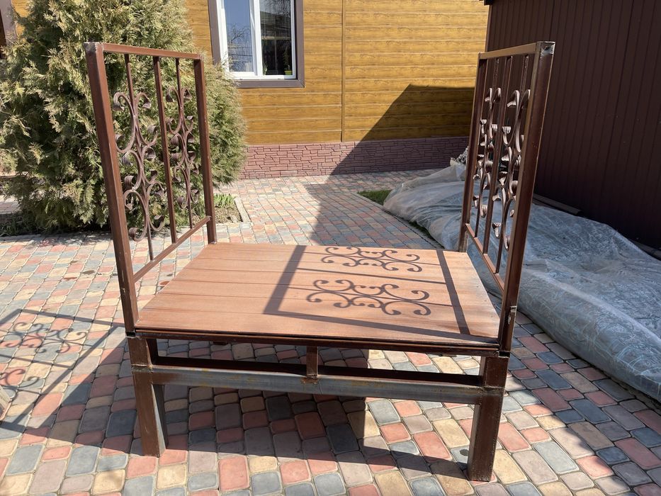 Крыльцо металлическое с площадкой