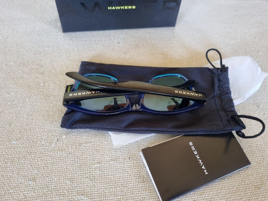 Ochelari de soare Hawkers. Noi
