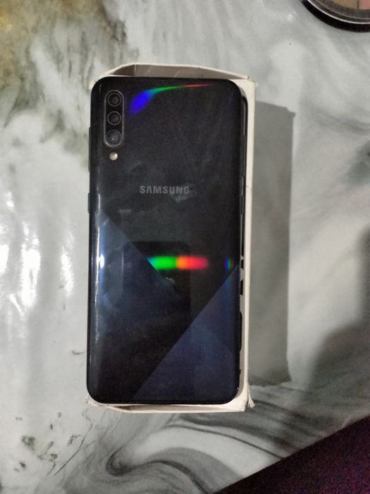 Продам Самсунг А30s 32gb