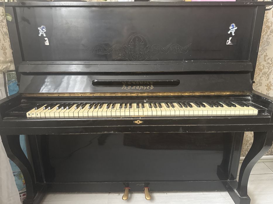 Продается пианино рояль.