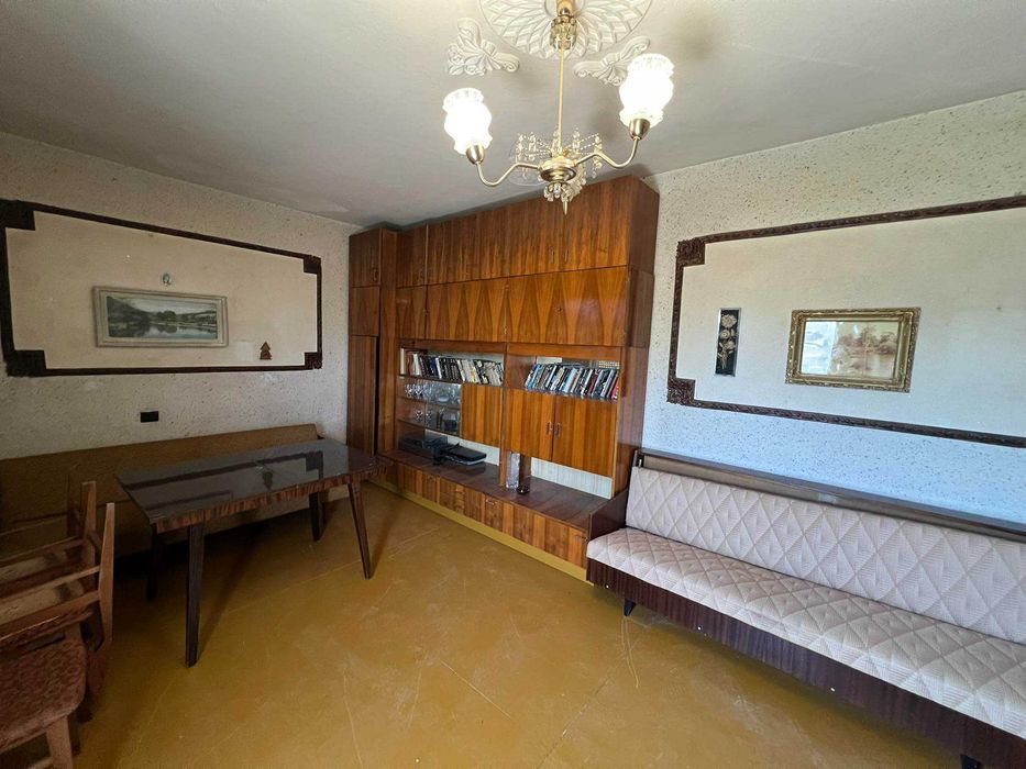 Продава се Двустаен апартамент в Добрич, Автогара - 78 кв.м за 885 €/кв.м - Снимка #2