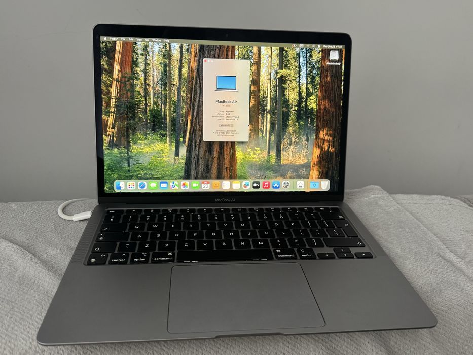 Macbook Air 2020 aproape nou