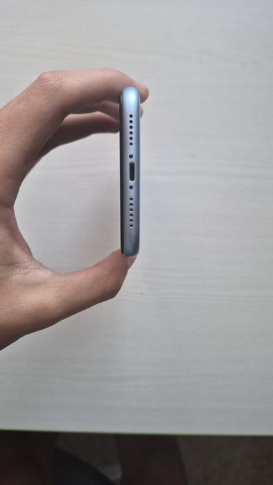 iPhone XR albastru baterie 100%