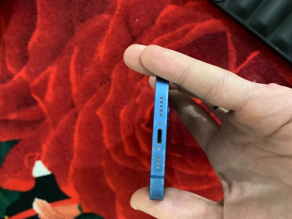 I phone 13 128gb 110000