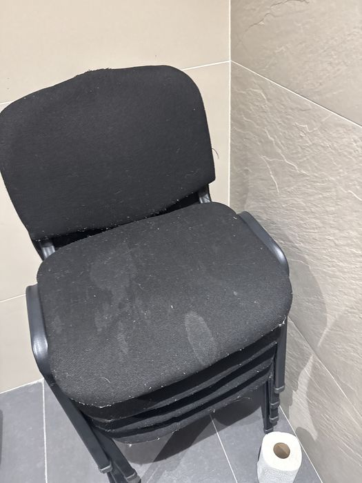 Продам офисные стулья