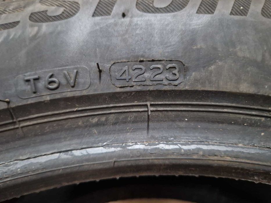 2 Bridgestone R19 235/50
зимни гуми
DOT4223