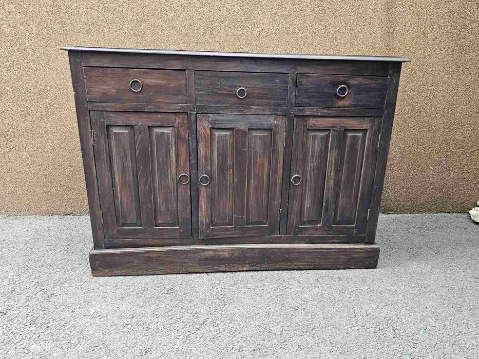 Контрабюфет изработен изцяло от масив /Розово дърво/