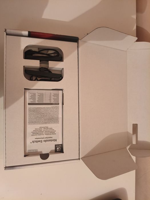 Nintendo switch продаю