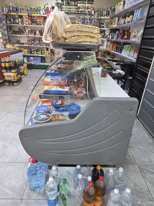 Витринный холодильник