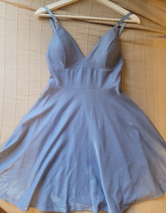 Къса синя бутикова рокля с брокат