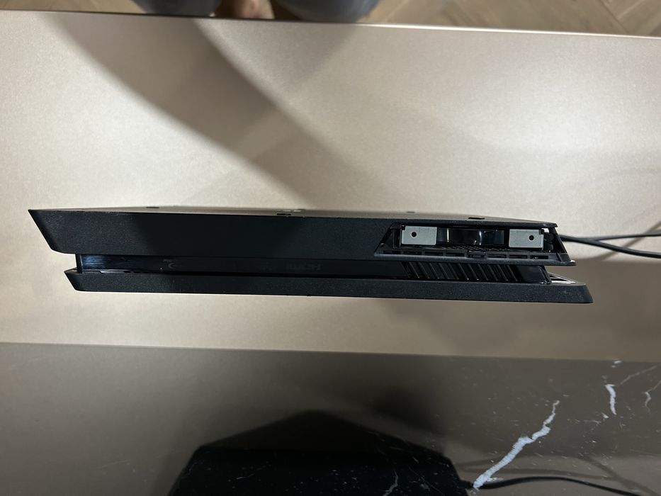 PlayStation 4 slim 1TB+10 игр