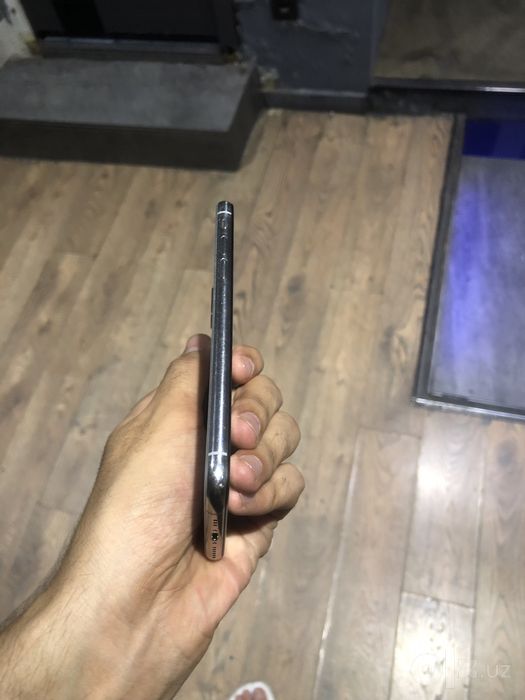 iPhone xs oq 64 GB