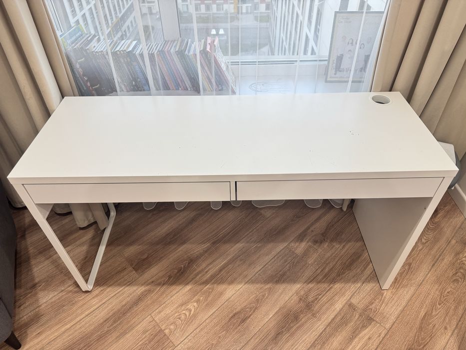Продам стол Ikea Micke