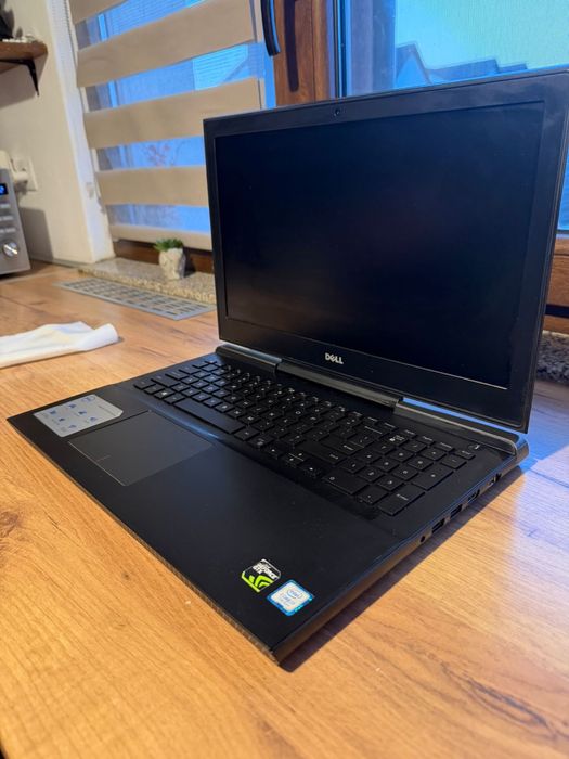 Vand laptop Dell Inspiron 15-7567 , procesor intel core I7, 7700HQ