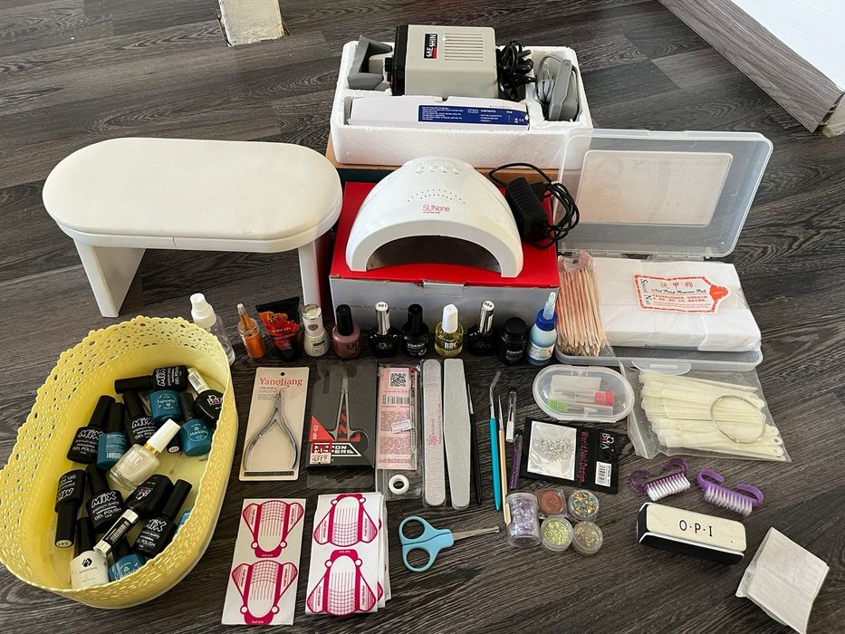 Продам набор маникюрный