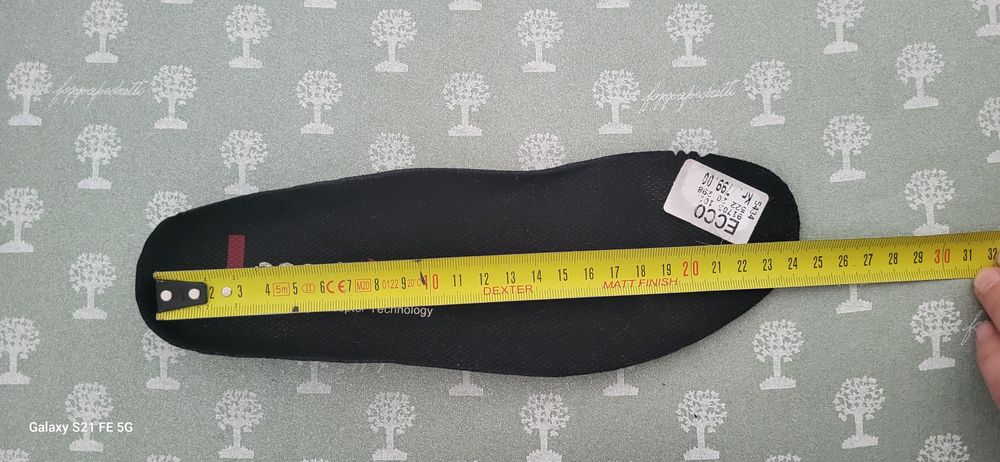 Adidasi negri din piele, Ecco