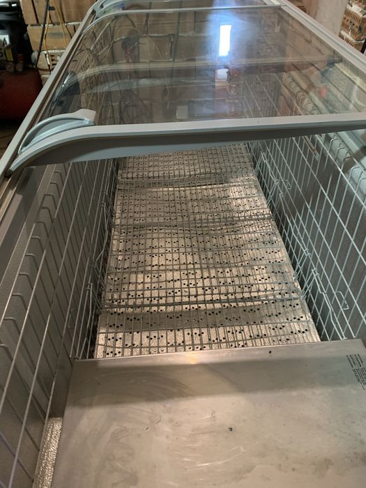 Хладилна Витрина Плюсова AHT PARIS 210(S)