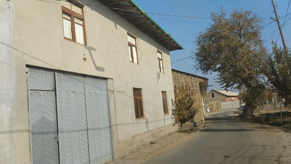 Ҳовли сотилади стоп маркет олдидан 650 млн