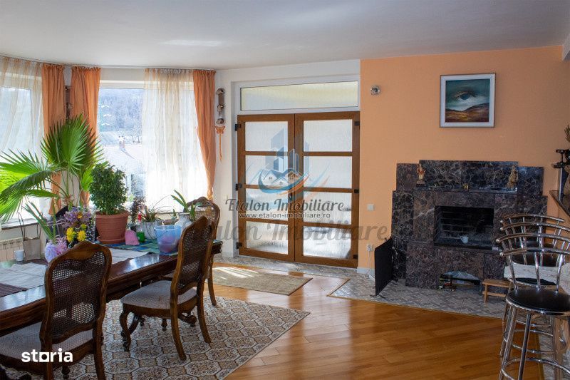 Vila Lux 375 mp Piatra Neamt