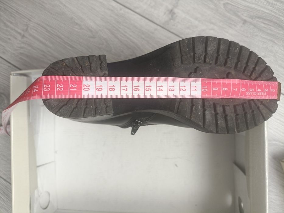 Ghete negre de piele  37