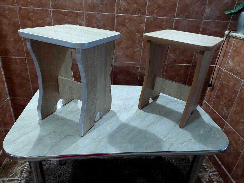 Vând masă de bucătărie