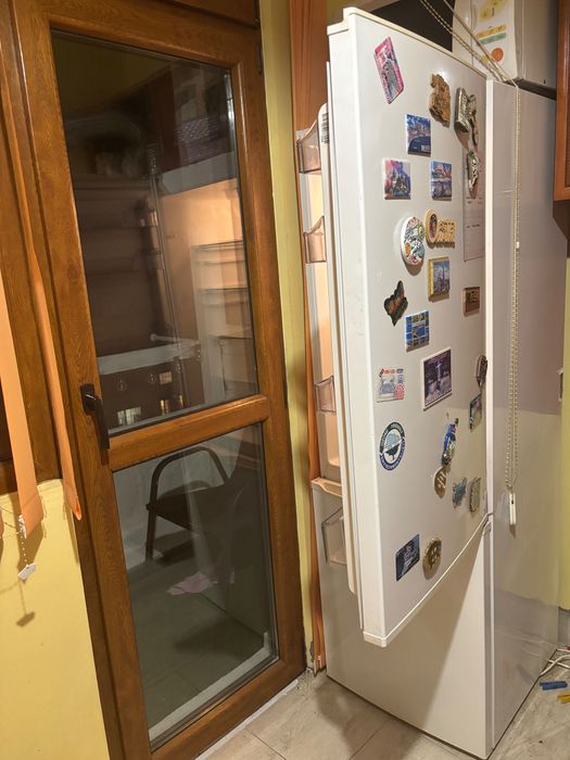 Хладилник с фризер Neo