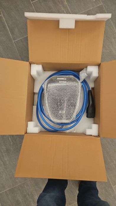 Чисто НОВО BMW Wallbox Gen 3 (22kW) – Оригинална зарядна станция