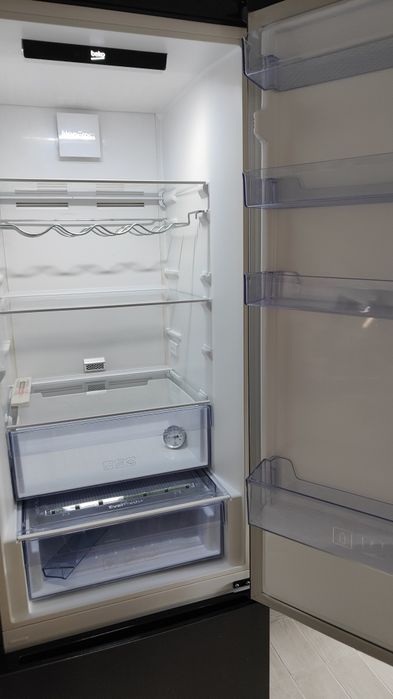 Combina frigorifica No Frost (frigider) Beko Defect
