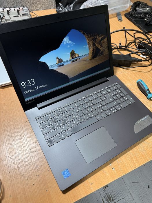 Ноутбук сотилади. Lenovo.