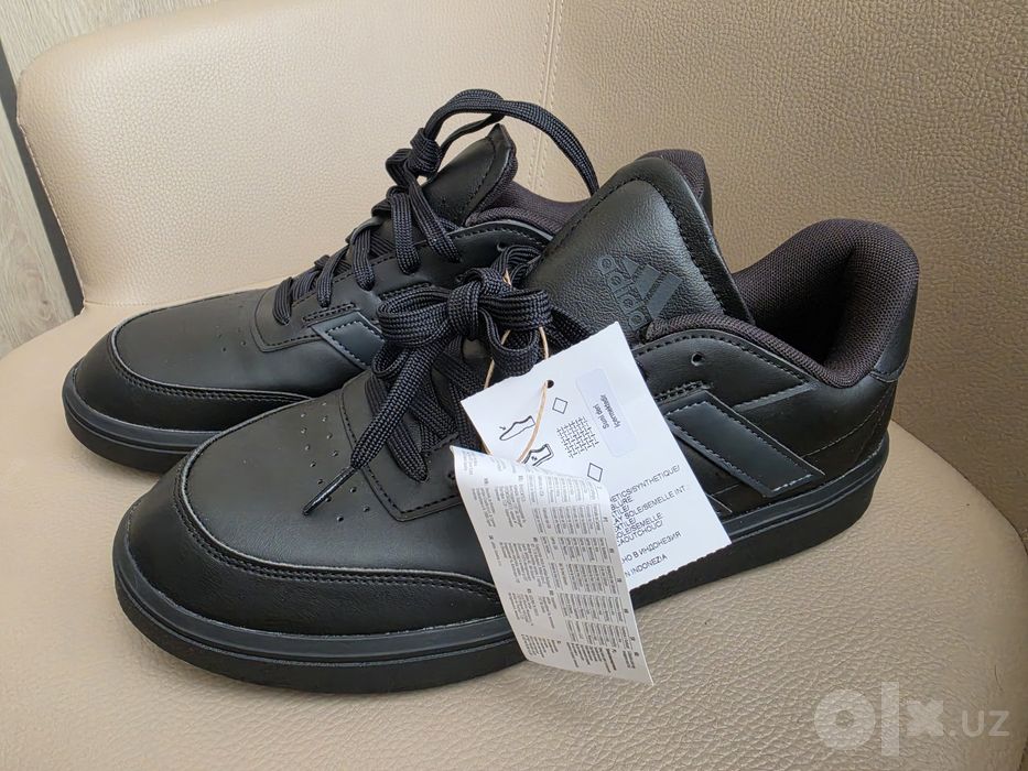 Продам кроссовки ADIDAS чёрного цвета 43 размера