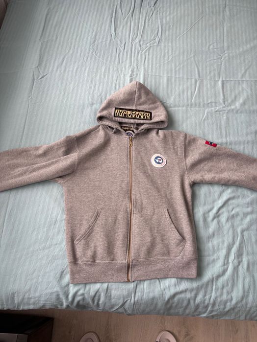 Суичър на napapajiri