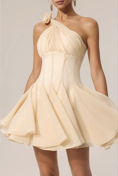 Къса Рокля *Нова*