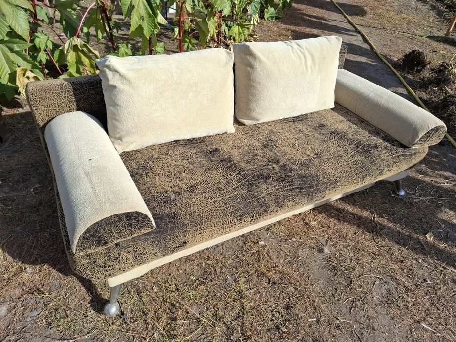 Мягкий уголок диван книжка