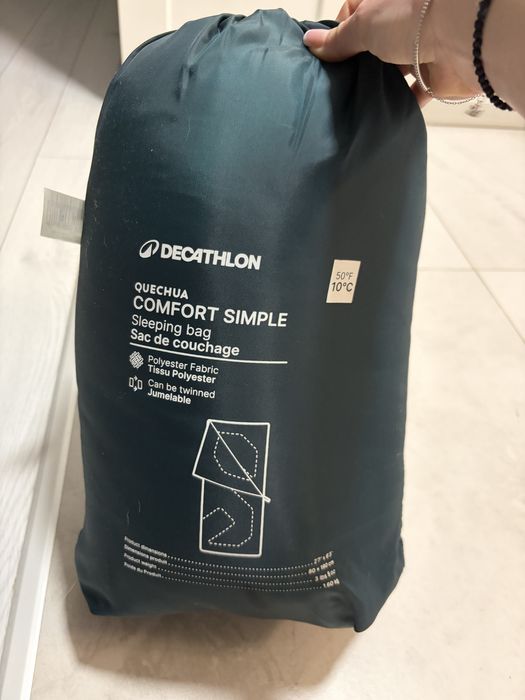 Vând saci de dormit Decathlon Quechua Comfort Simple,noi,nefolosiți