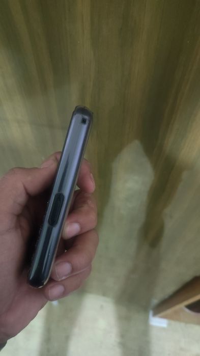 Novey sotiladi yangi telefon