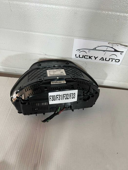 Ceas bord Panou de instrumente / Vitezometru OEM BMW F30 F31 F32 F33 (cod 9325211)