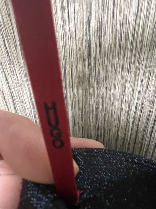 HUGO BOSS пола М размер