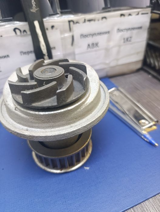 Продам  помпа водяная автомобильный