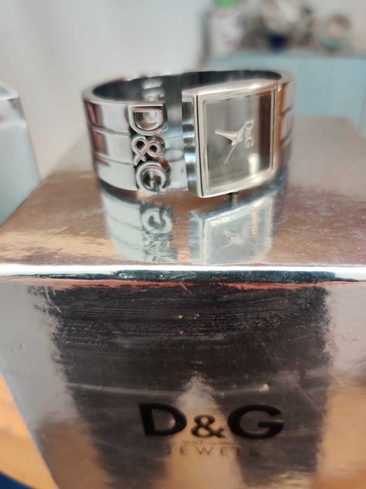 Ceas dama Dolce & Gabbana D&G elegant, bratara metalica, cutie inclusa