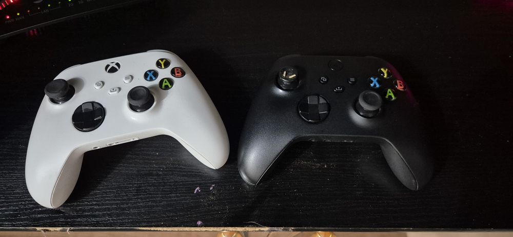 2 геймпада на xbox series x/s