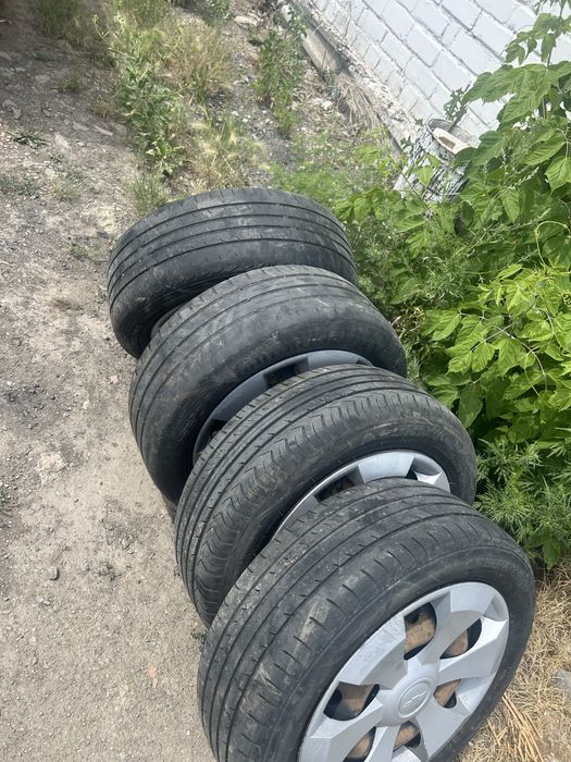 Продам шины с дисками