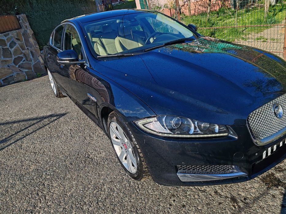 Jaguar XF Luxury 2015 2.2 200cp