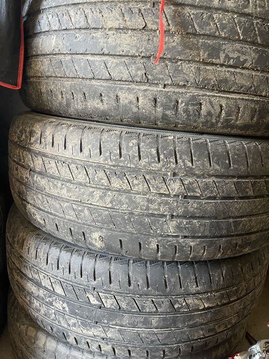 Продам летние Шины 225/60 R18