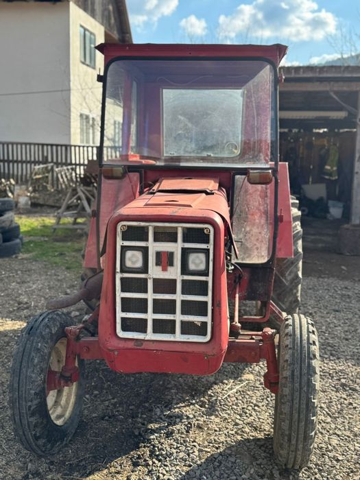 Tractor International 374