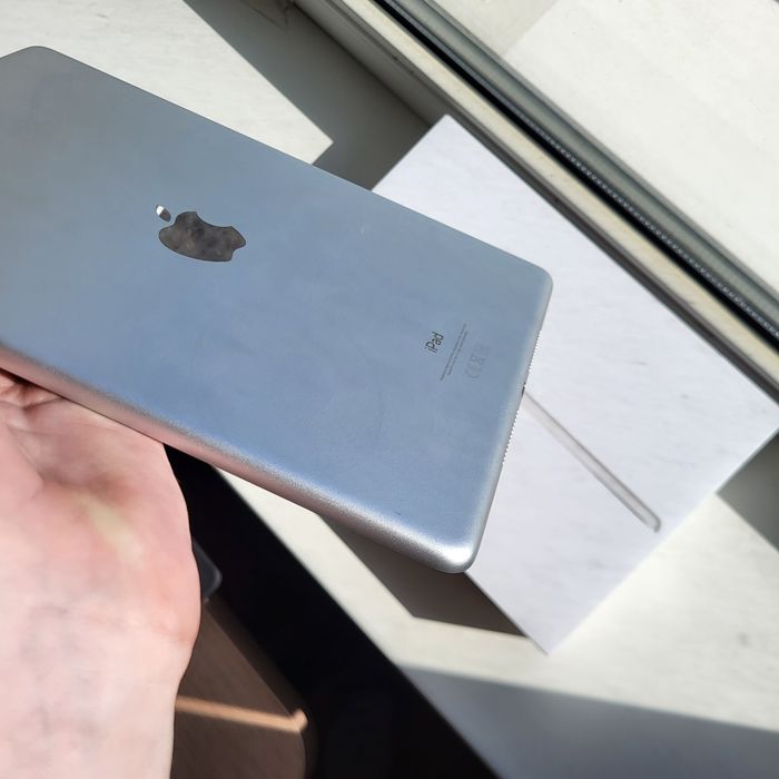 iPad (9 Generation) 64gb Wi-fi + Apple Pencil